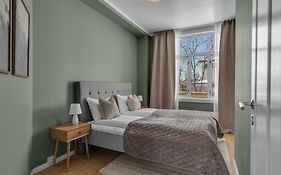 Amazing Tromso City Apartment With Free Parking And Lovely City Views!