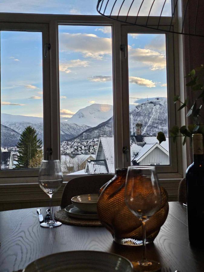 Amazing Tromso City Apartment With Free Parking And Lovely City Views! Exterior photo