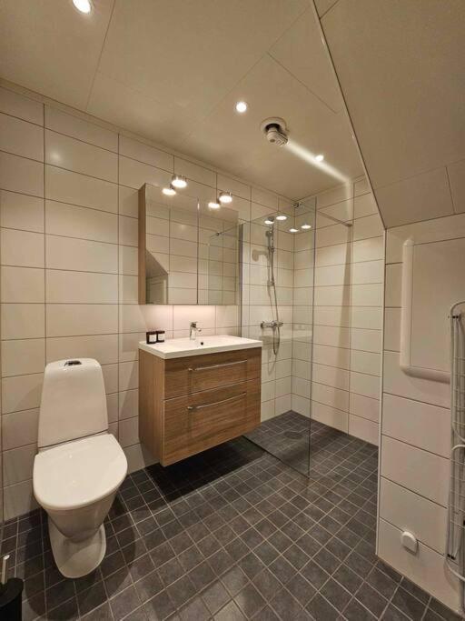Amazing Tromso City Apartment With Free Parking And Lovely City Views! Exterior photo
