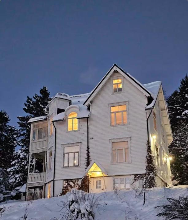 Amazing Tromso City Apartment With Free Parking And Lovely City Views! Exterior photo